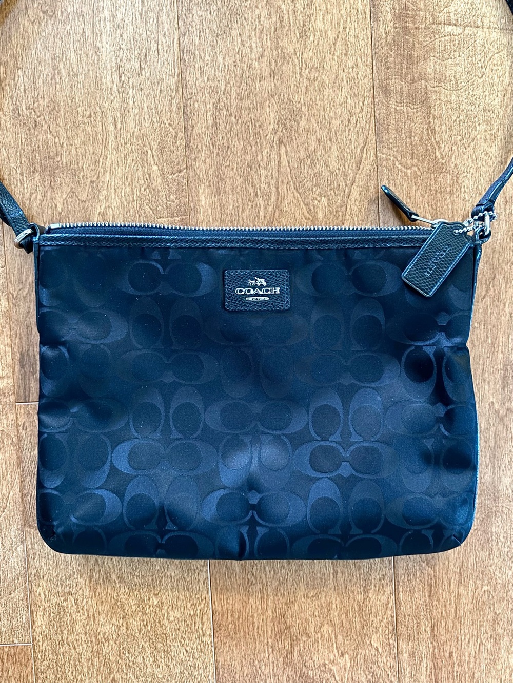 Authentic Coach Black Signature Nylon Crossbody Bag Medium Slim iPad Purse 35454